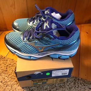 Mizuno Running Shoes